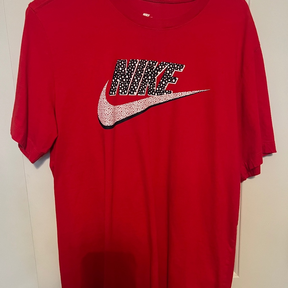 Men’s Nike tshirt